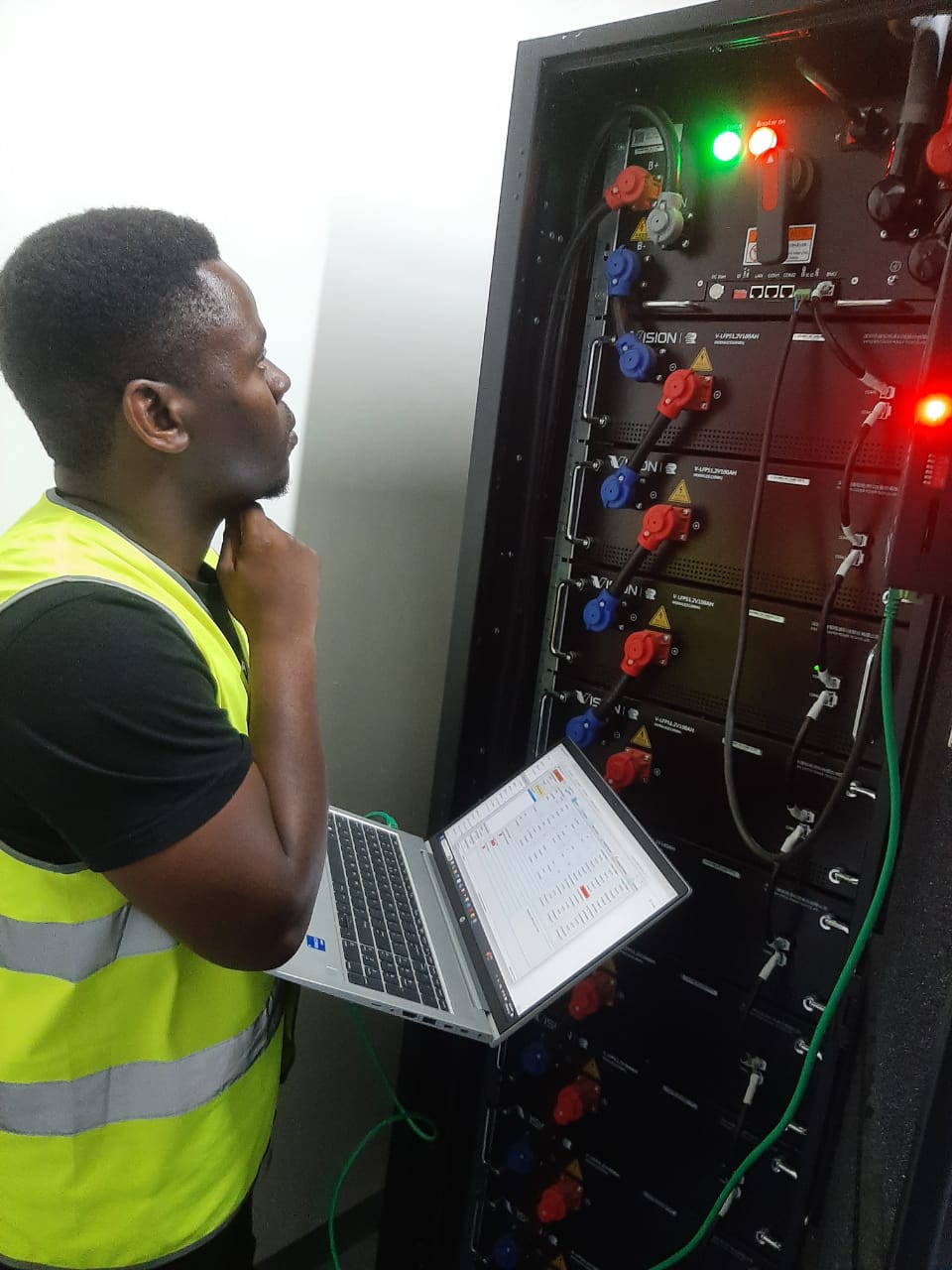 Technical installation of telecommunications equipment and cabinets